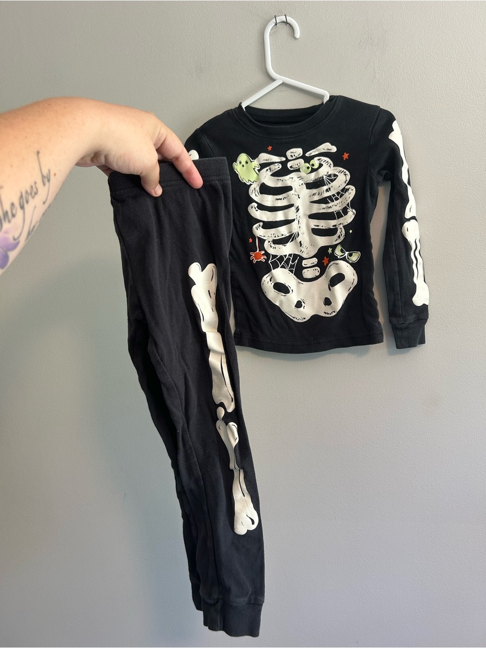 Carters youth 5 Black Skeleton 2pc Pajama sleep Set long sleeve shirt & pants